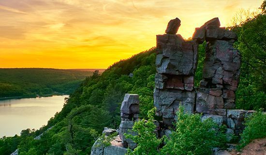 Devils Lake Balanced Rock