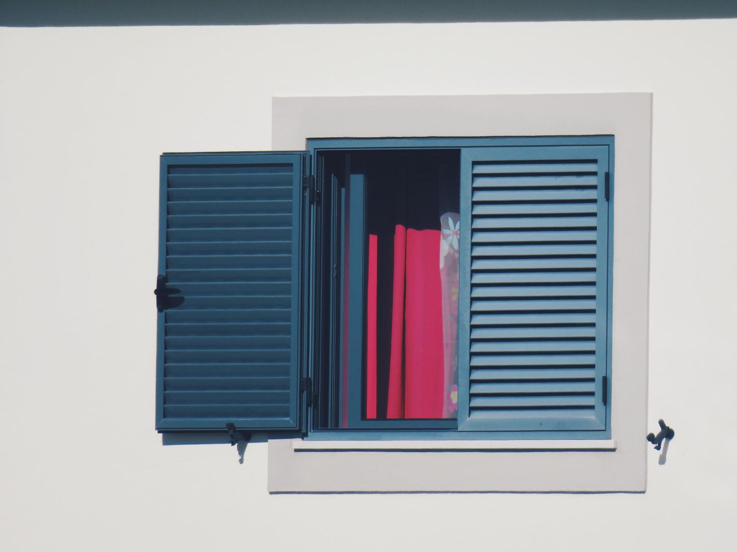 vinyl shutter