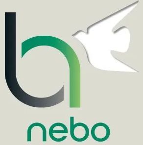 Het Nebo-logo met gestileerde zwarte, groene en witte letters op een lichte achtergrond.
