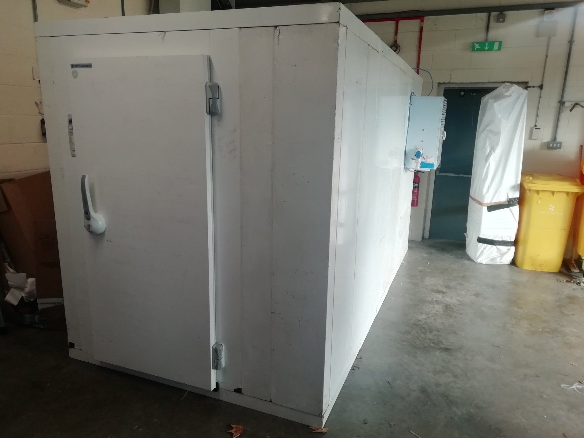 using laptop to rent a fridge