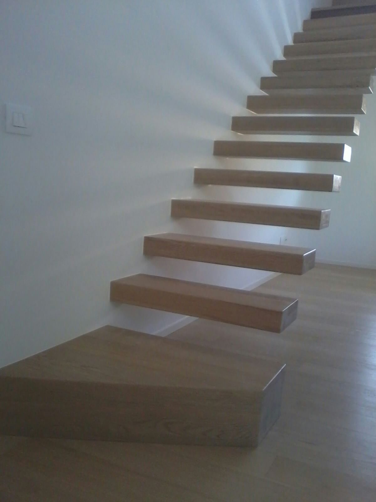 scale in legno