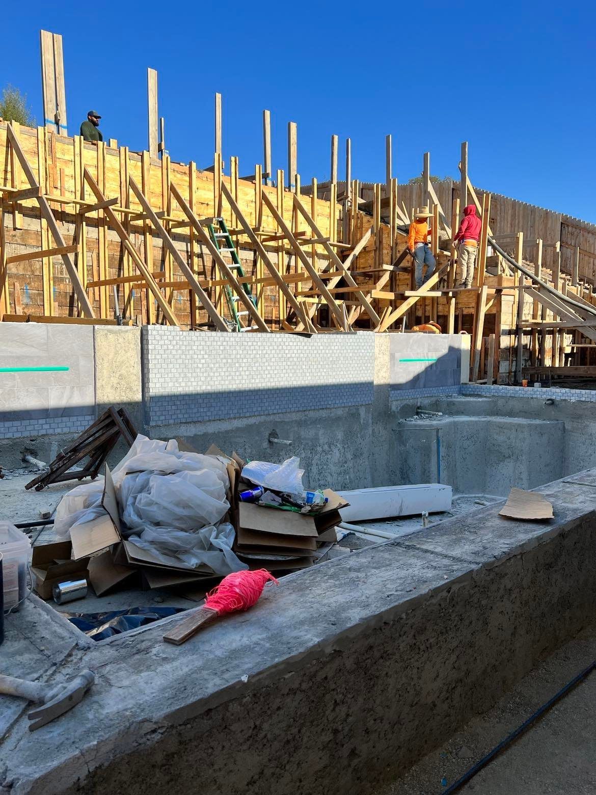 WEST VILLAGE CONCRETE RETAINING WALL FRAMING
