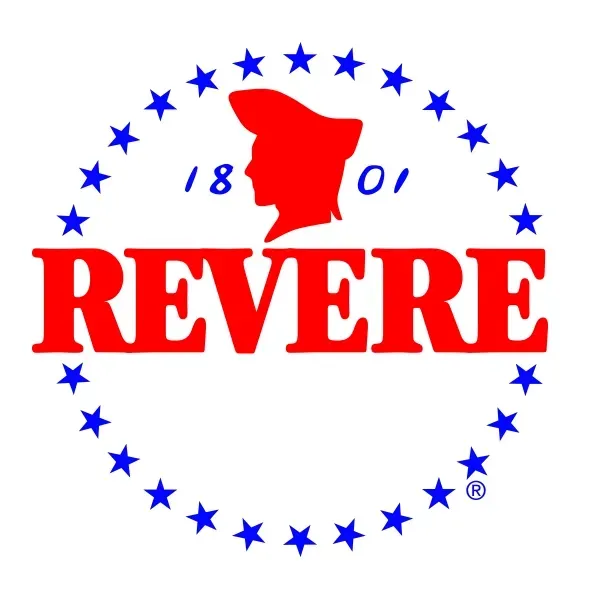 Le logo de la marque Revere : une silhouette rouge d’un patriote entourée de 24 étoiles bleues et du texte « 1801 » et « REVERE ».