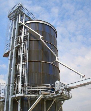 Silos colore scuro