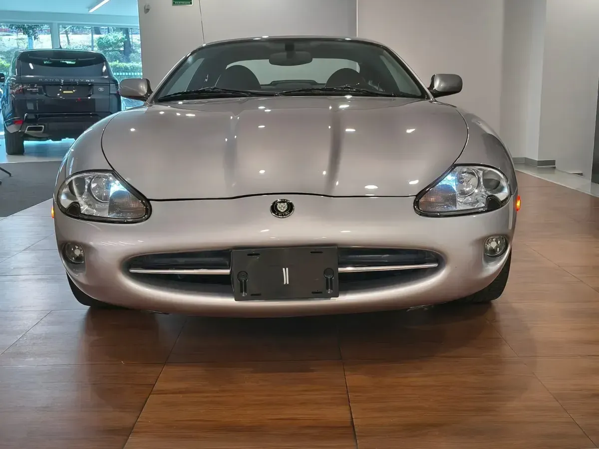 Jaguar  XK 4.0 Xk8 Coupe V8 At