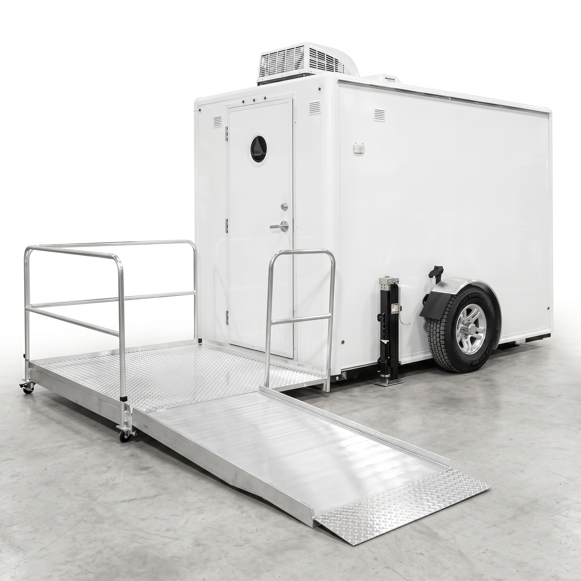 Roulotte 1 WC adaptée PMR
