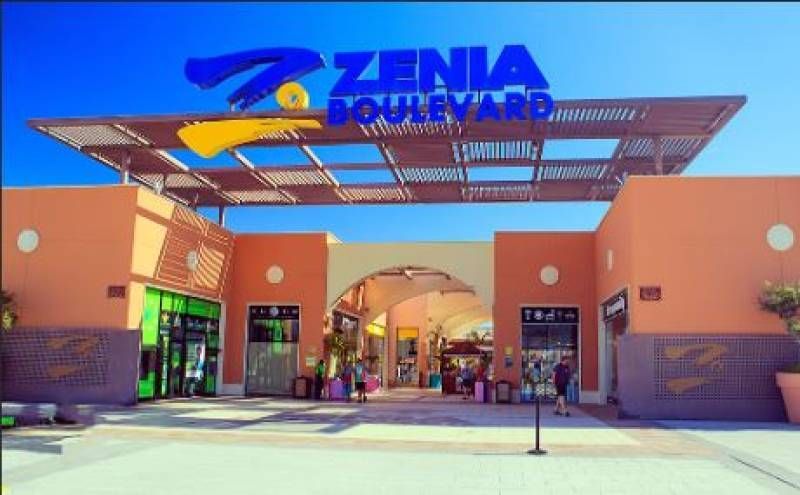 torrevieja playa de la mata casa del ancla aquopolis parque del molino parque aromático zenia boulevar habaneras centro comercial