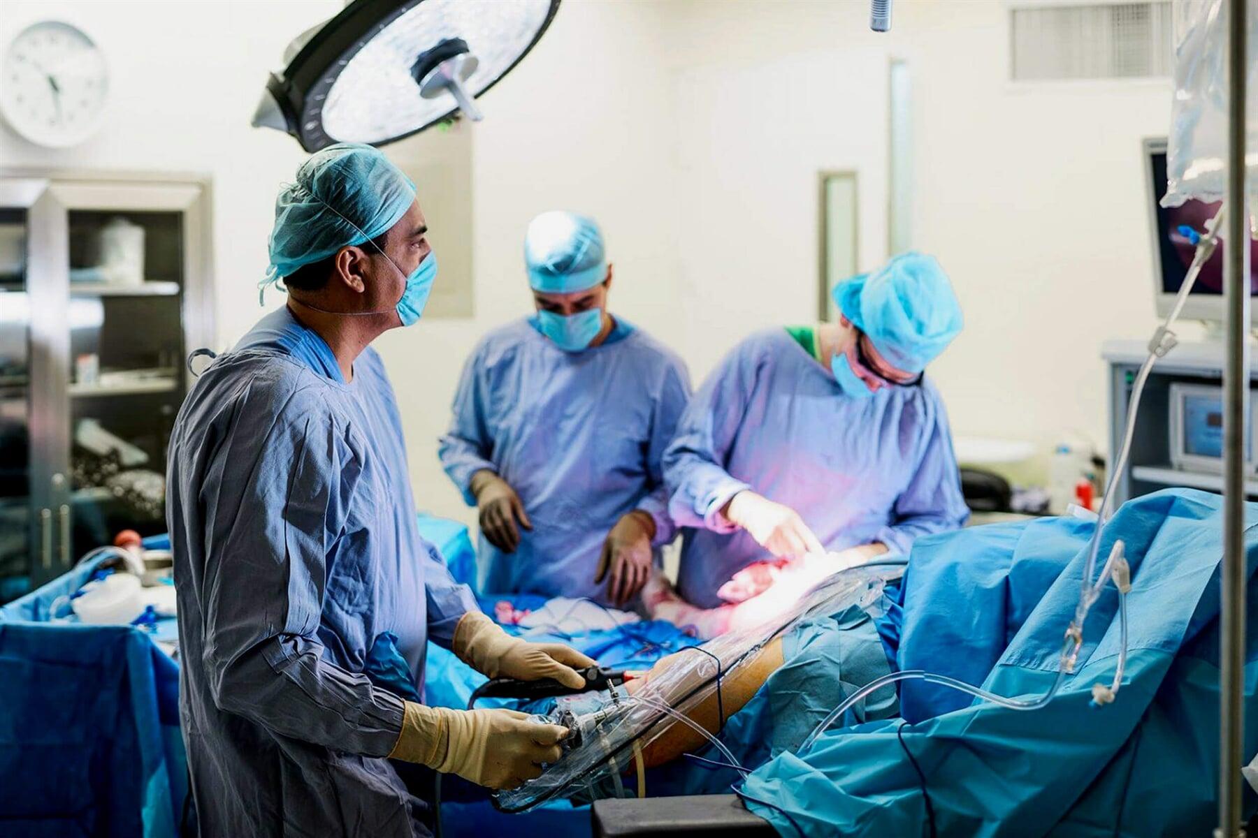 DR. ELIUT DEHESA CORTES - DR. DEHESA