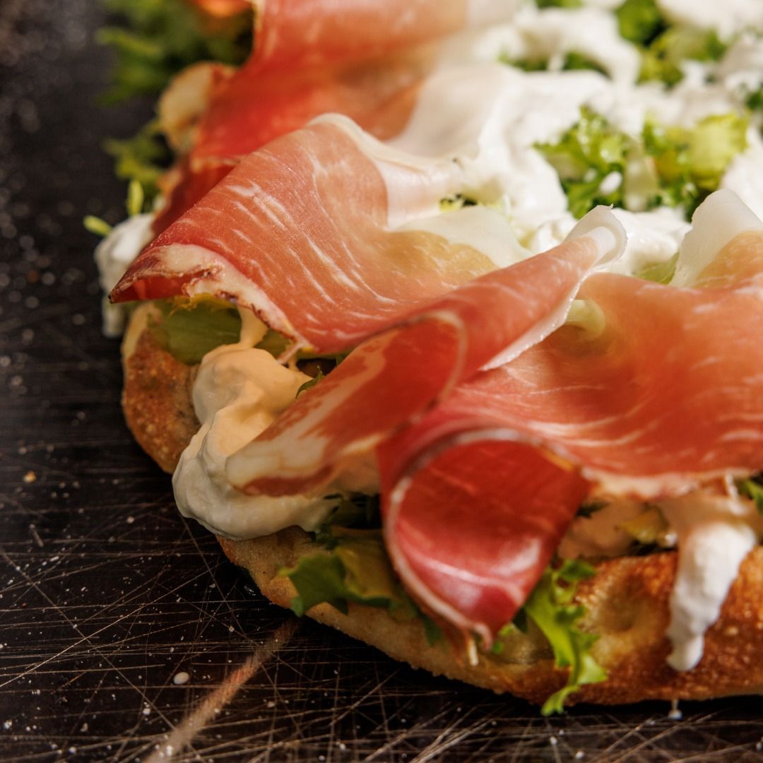 pizza crudo e rughetta