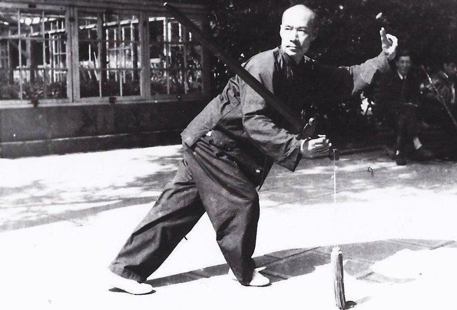 Lu zhen duo performing qingping jian