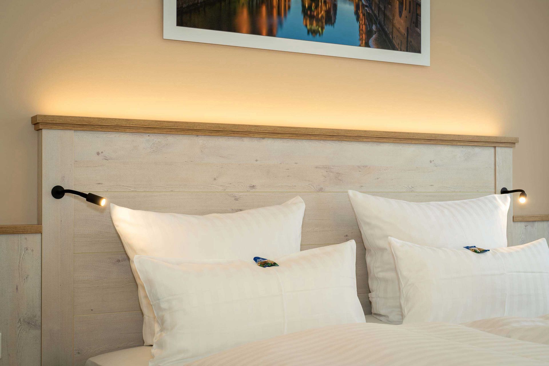 Moderne und komfortable Doppelzimmer zum Garten in Hamburg Wellingsbüttel / Poppenbüttel.