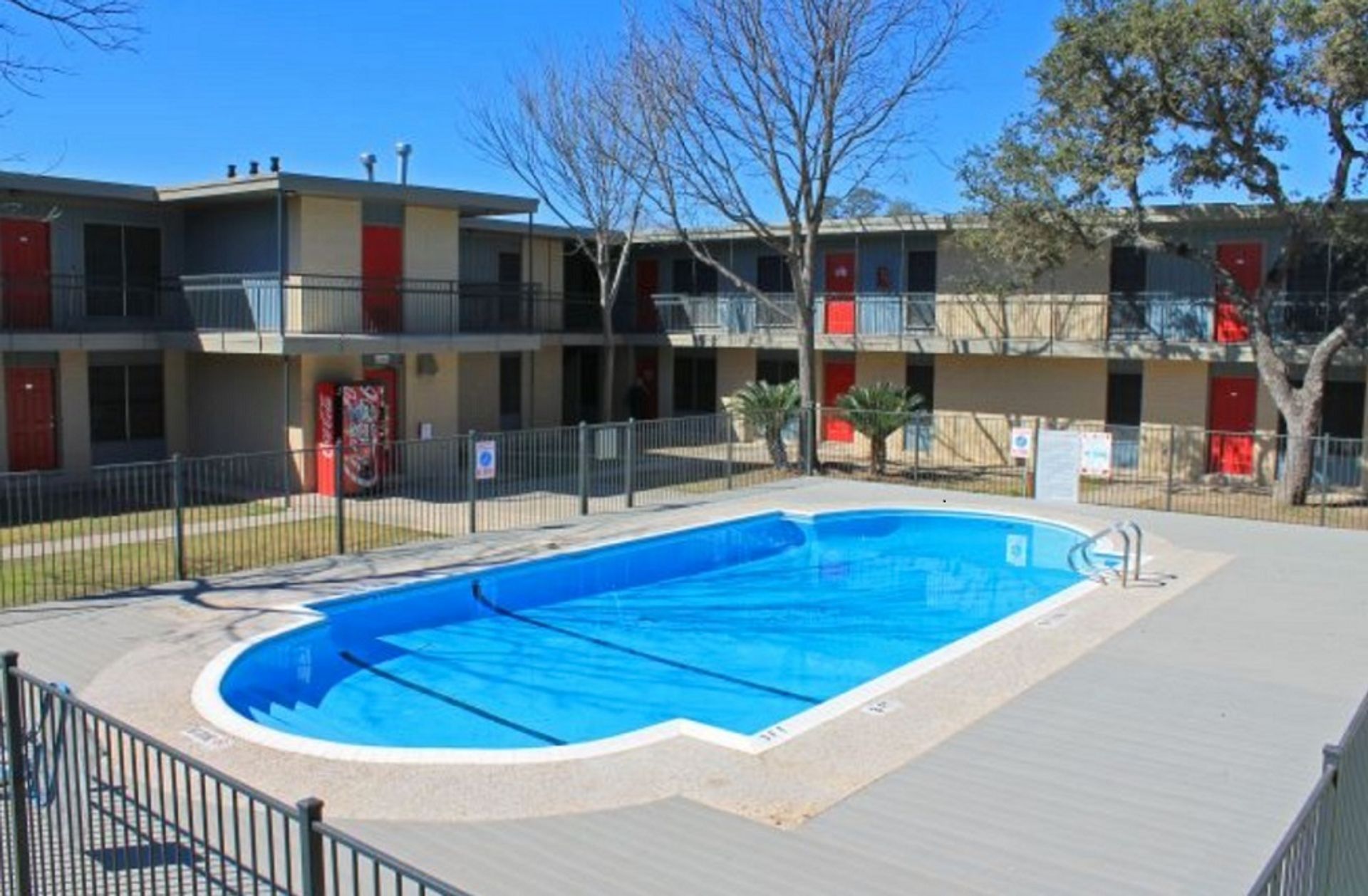 Hamilton Place pool
