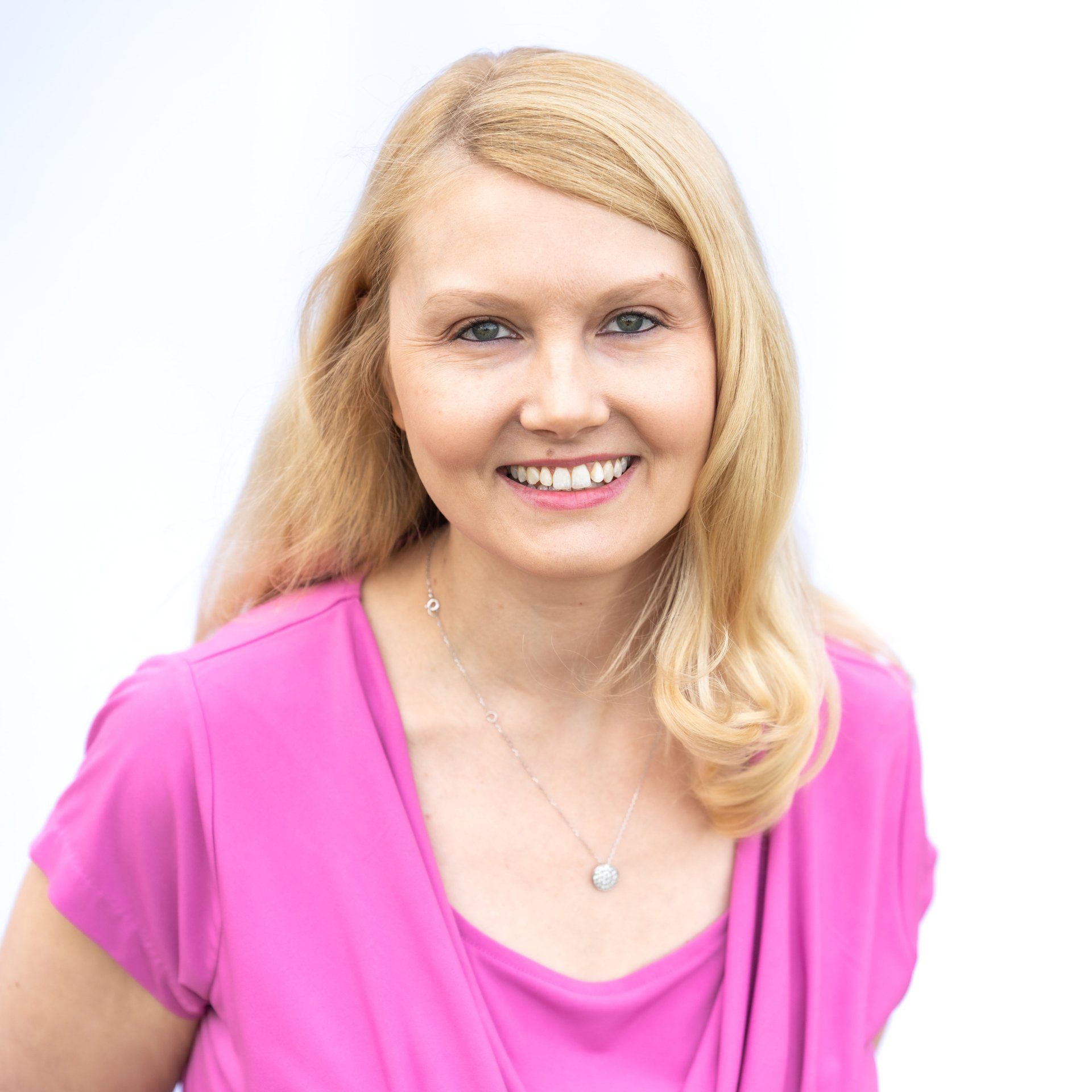 Andrea Gnojek Portrait RE/MAX Professionals Colorado
