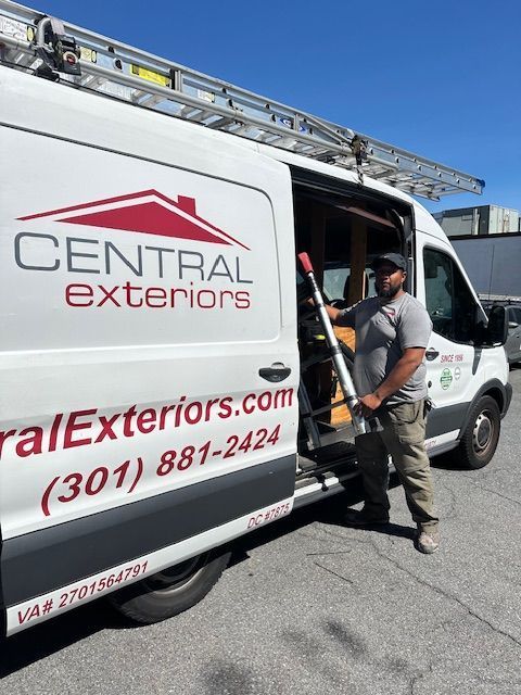 Chris Yanes, Service Technician