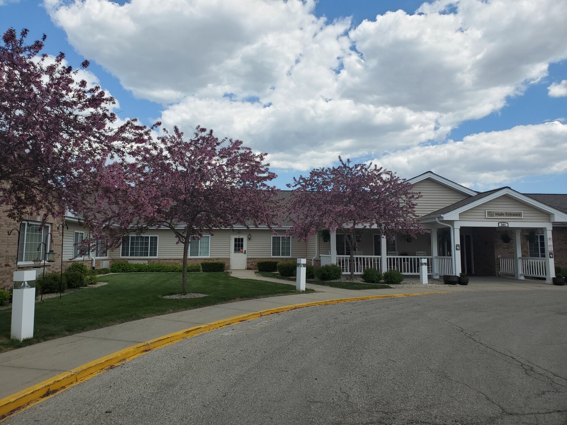Senior Living Center near Janesville, WI