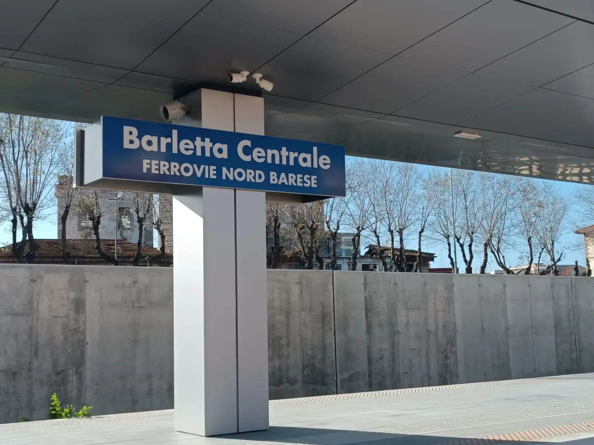 Nuova banchina passeggeri FERROVIE NORD BARESE