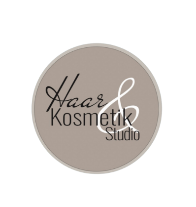 logo beige Logo: „Haar & Kosmetik Studio“ in einem beigen Kreis. Schwarzer Text und weißes „&“-Symbol.