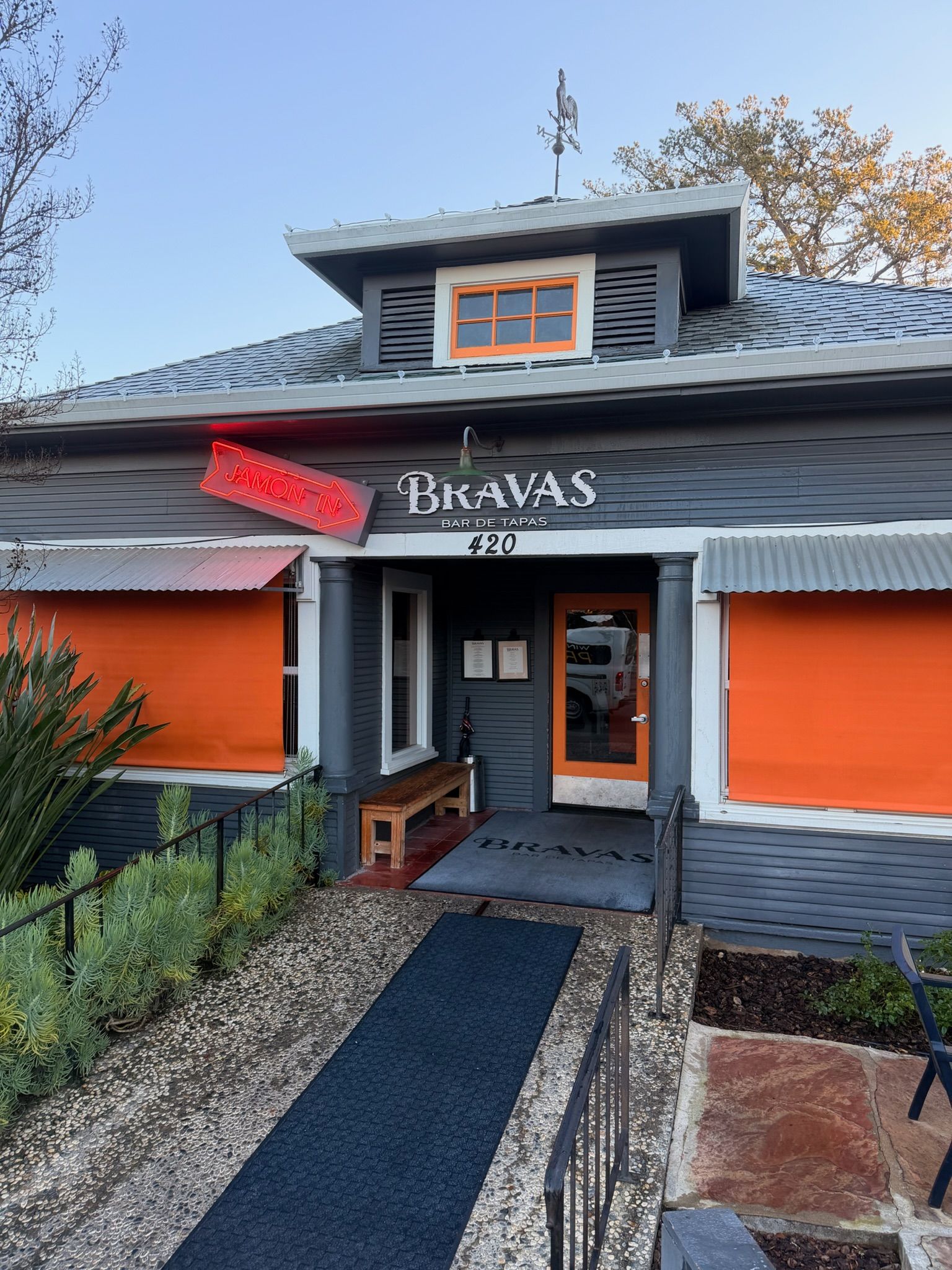 Restaurant facade, 