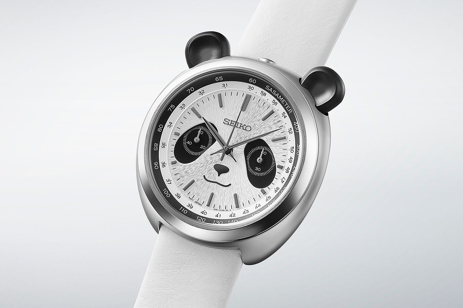 Seiko HHK001 panda chronograph black and white dial