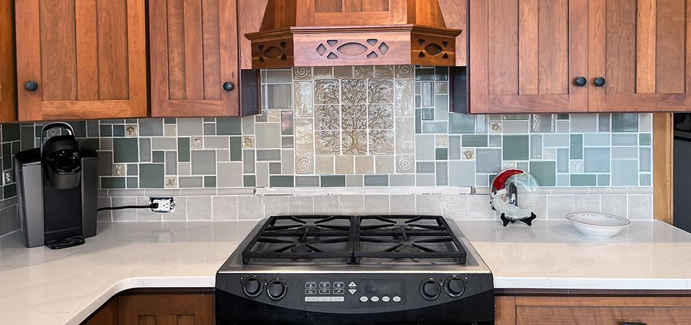 Materials, Textures & Colors Elevating Today’s Kitchen Backsplashes