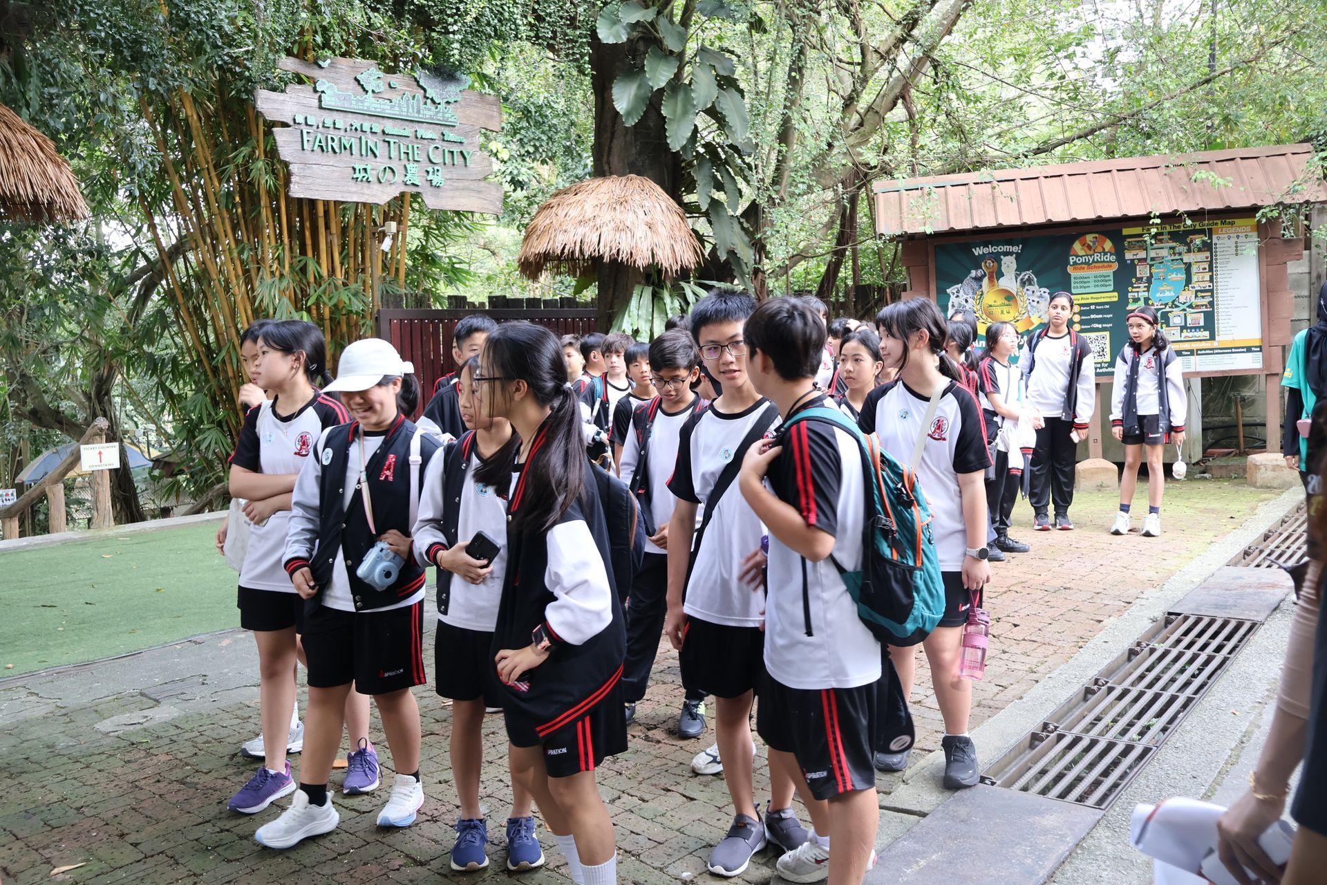 Students follow instructions, stay together, respect their surroundings, and represent their school with good behavior