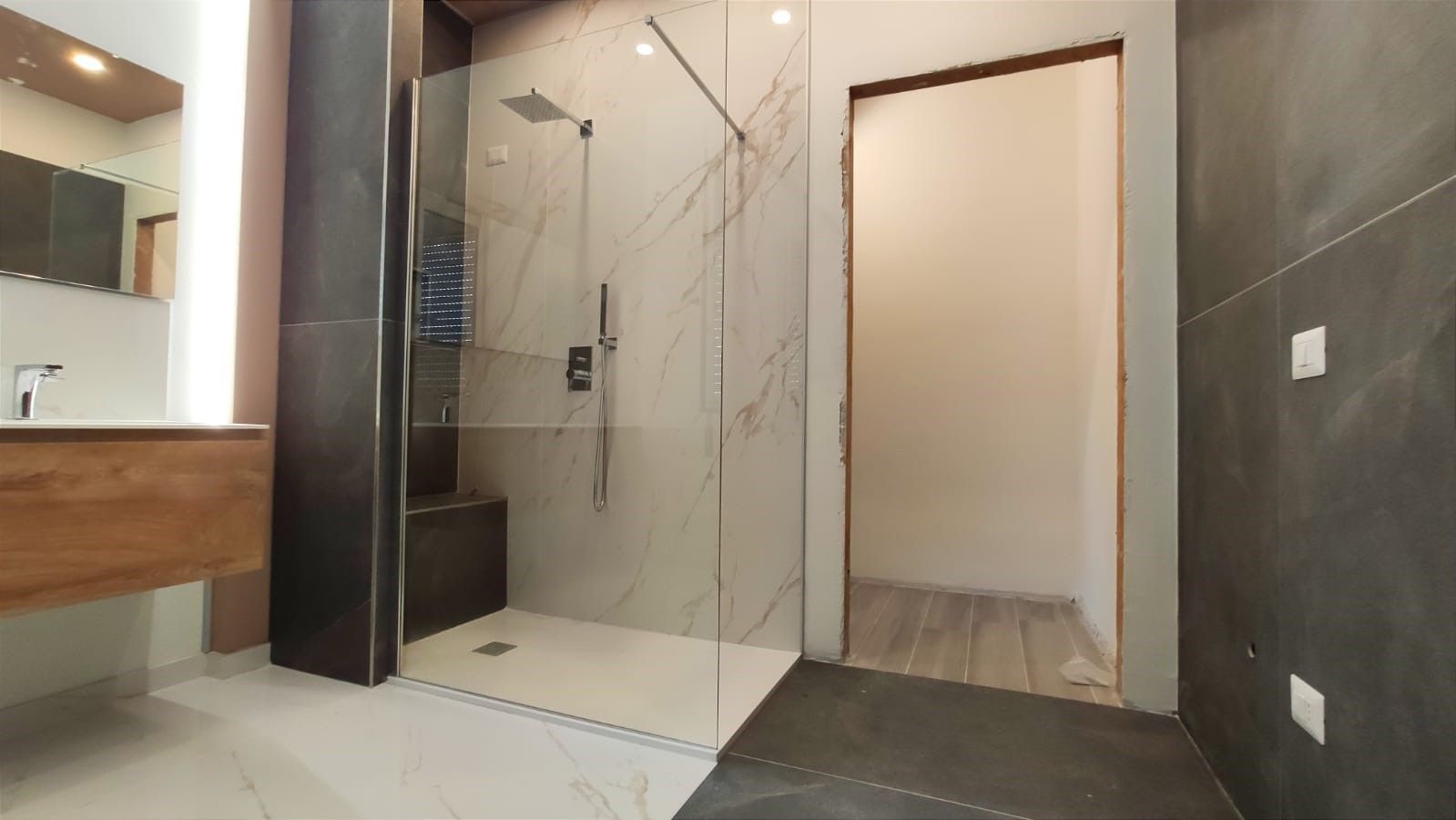 RISTRUTTURAZIONE BAGNI