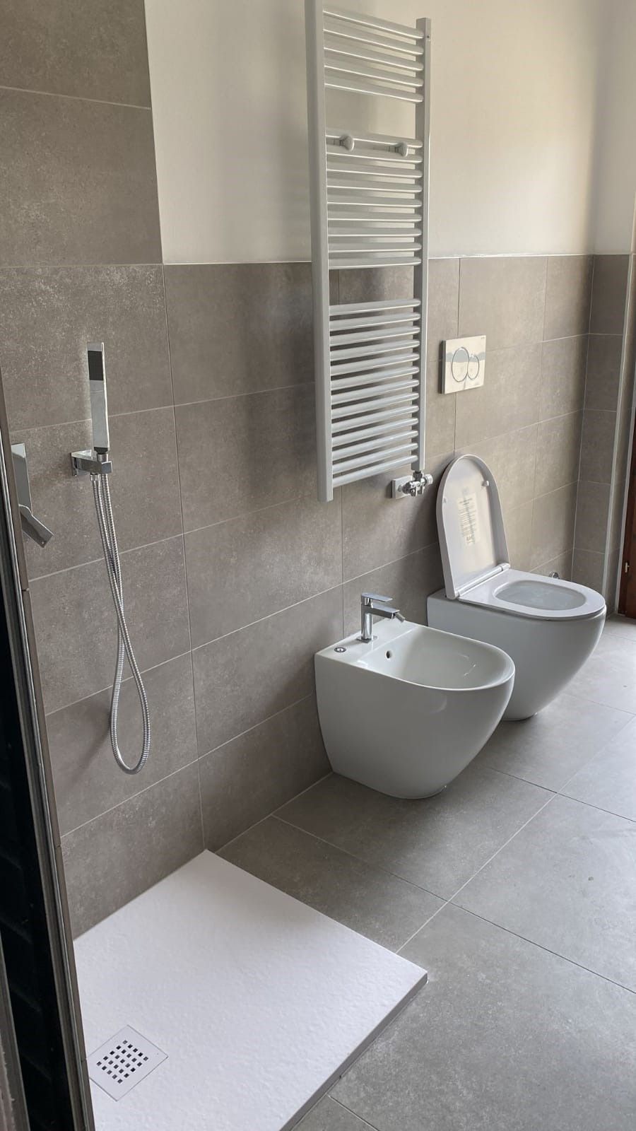 RISTRUTTURAZIONE BAGNI