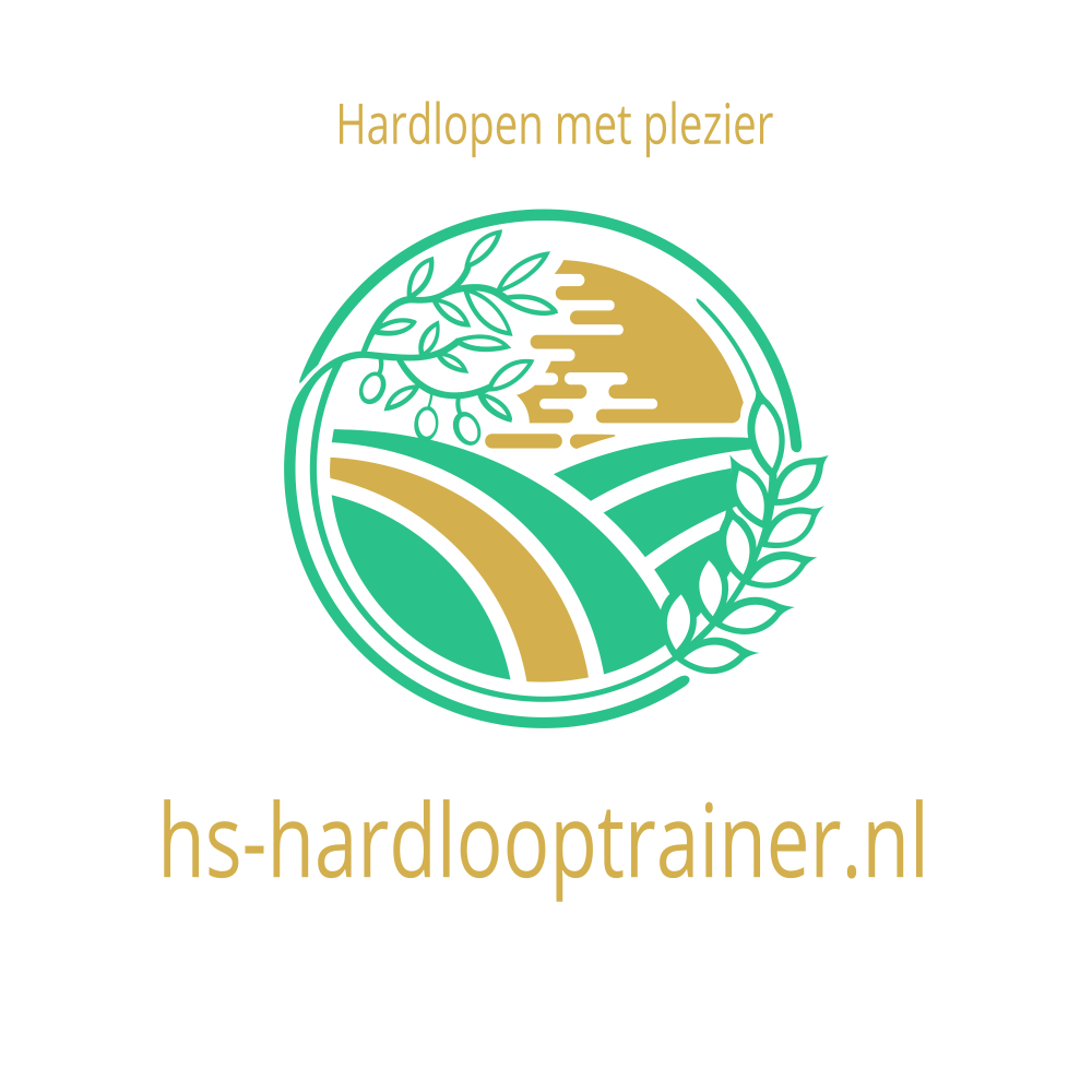 Logo voor een hardloopcoach. Cirkel met groene velden, gouden zon en rennende bladeren. Tekst: 