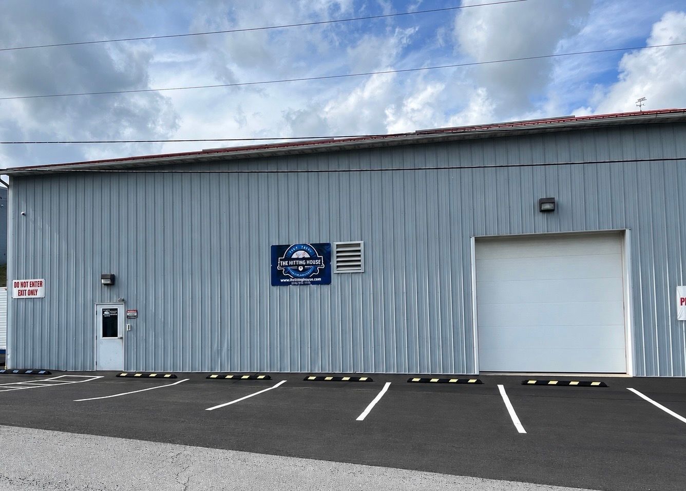 Youth softball player training at The Hitting House in Wintersville, Ohio