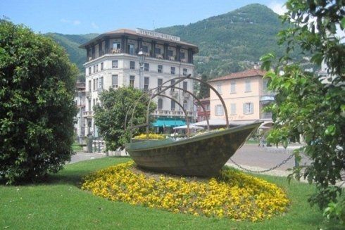 monumento nautico a como