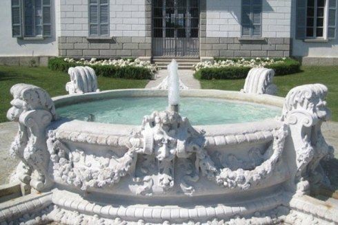 fontana monumentale como