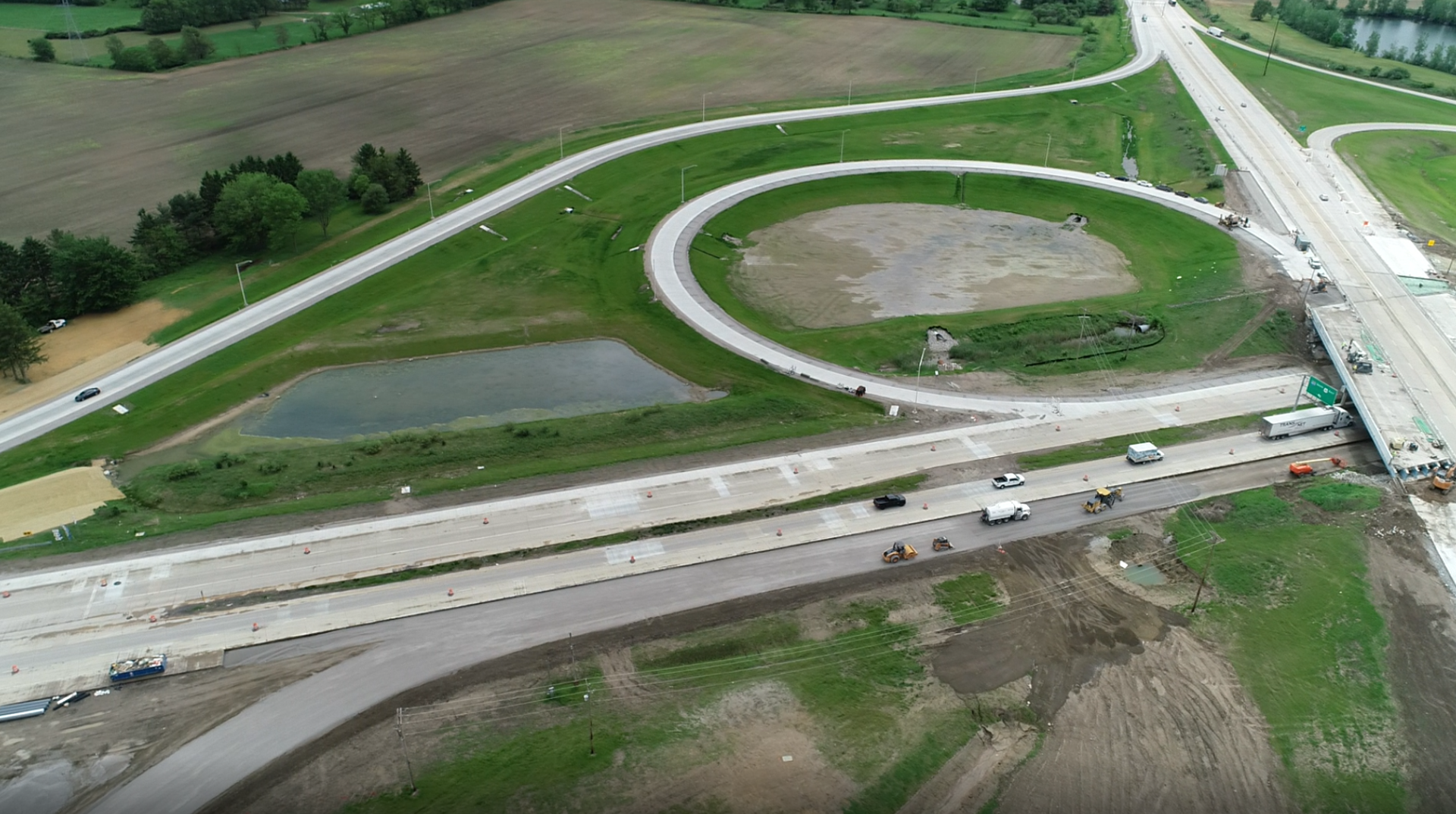 Fort Wayne interchange construction by Harlow Enterprises Incorporated