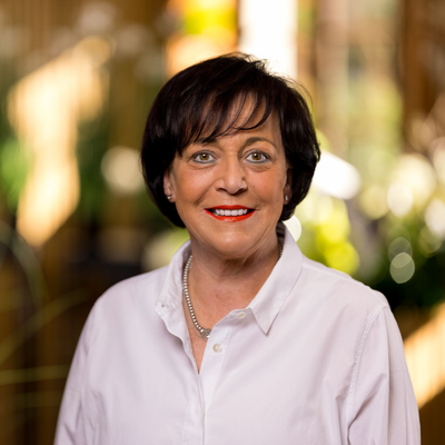 Barbara Pinnow, Team Bestattungen Alfred Roth in Remscheid