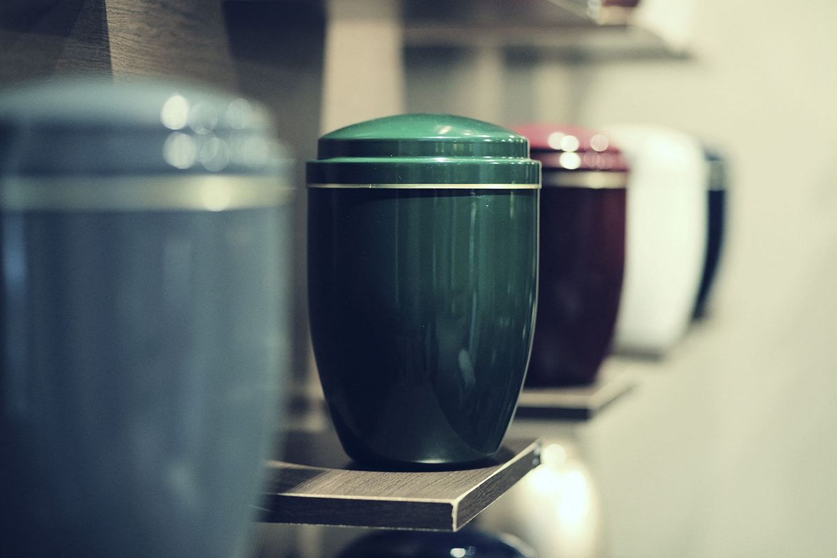 Urn with ashes from Parma Funeral Agency