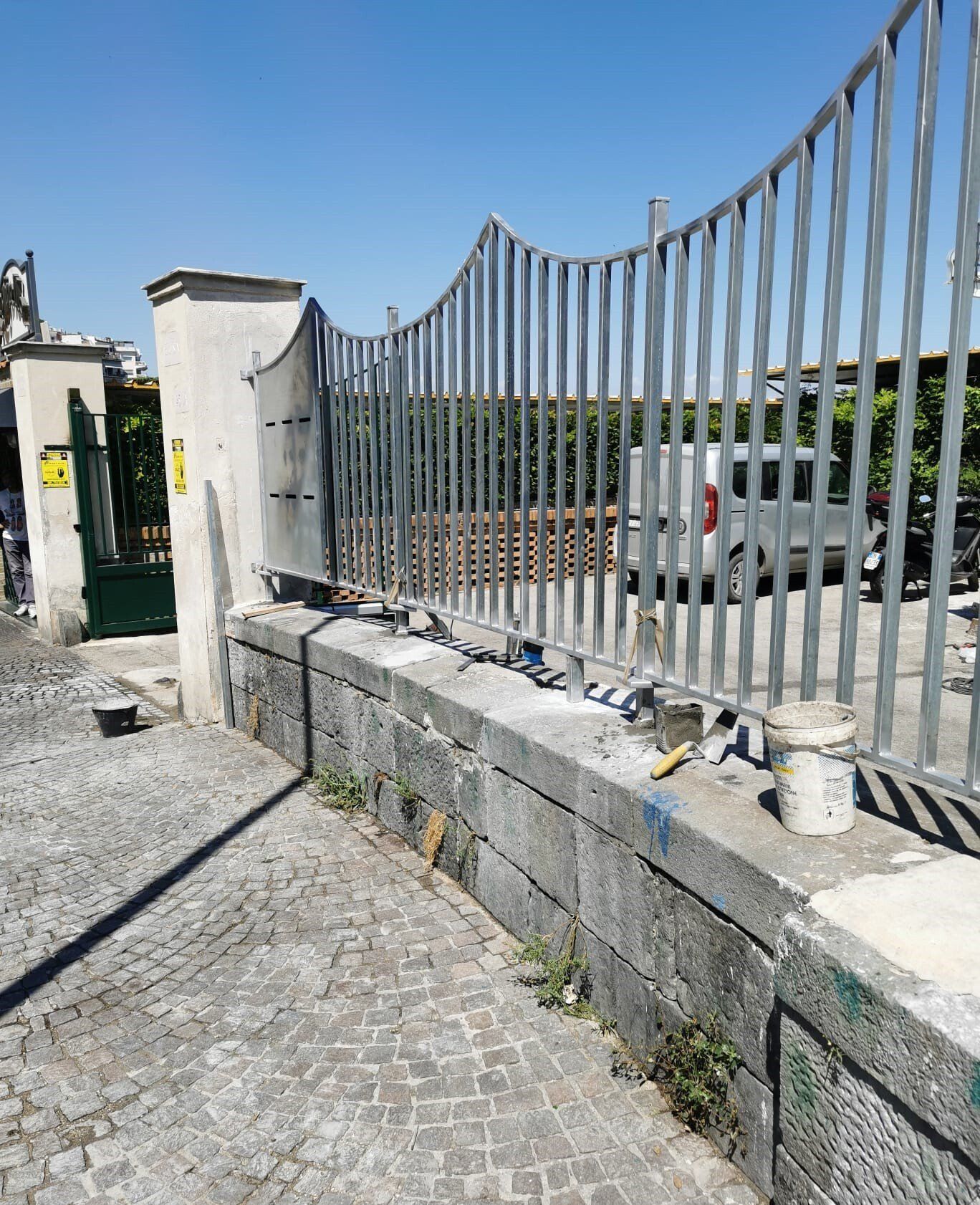 Cancello autoamatico e ringhiera