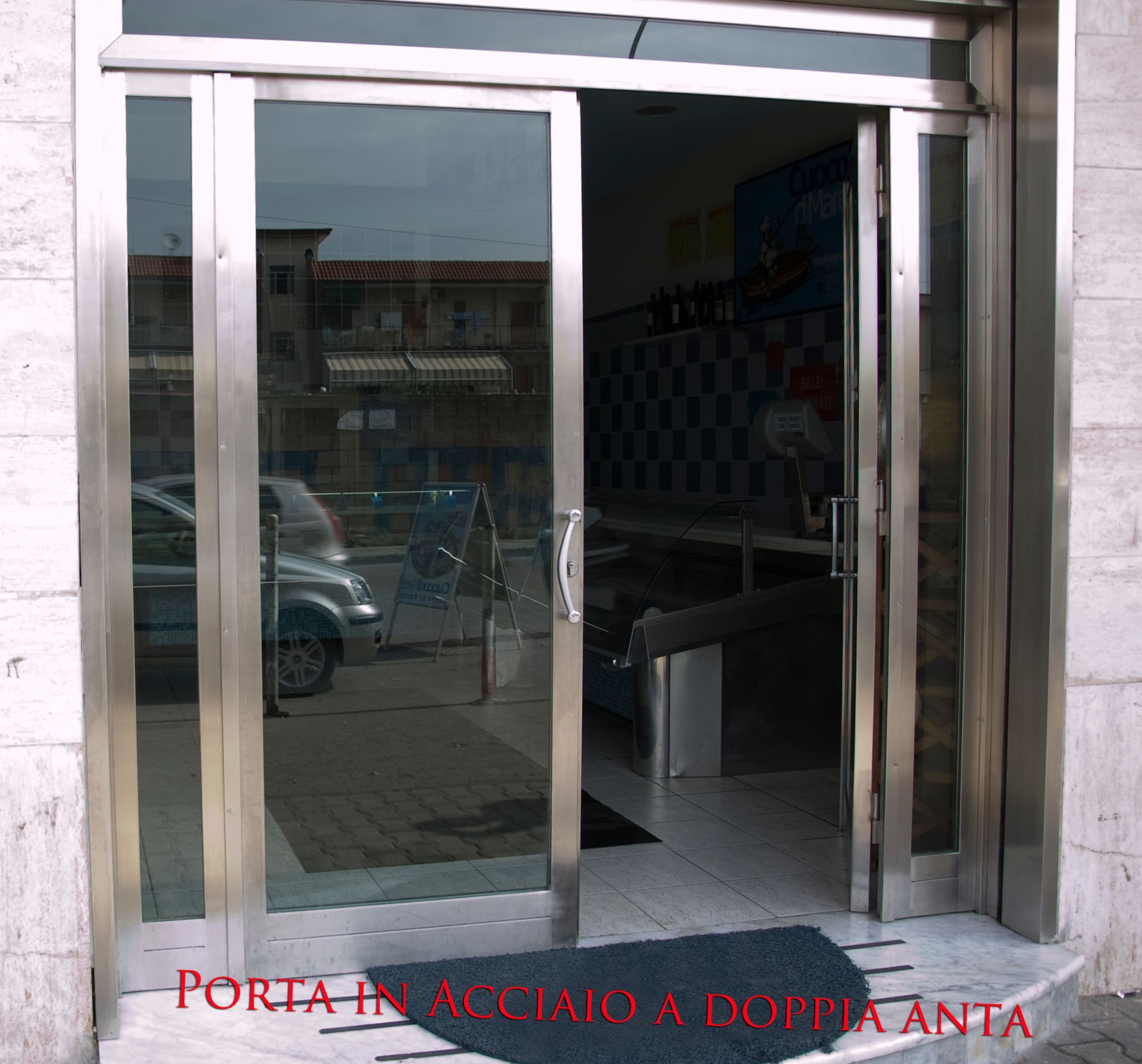 Porta in acciaio satinato doppia anta