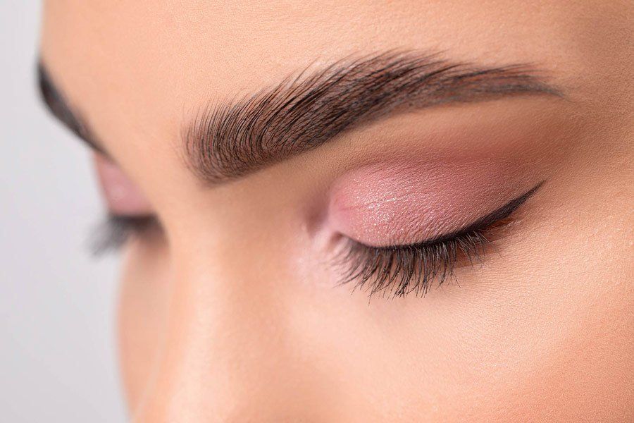 brown eyebrows