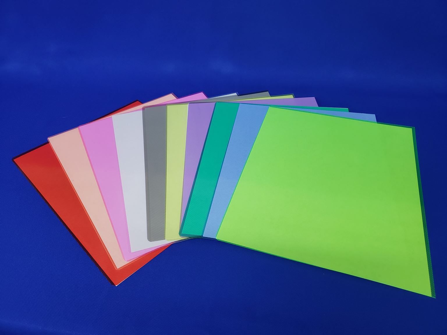 Pasta para engargolar estriado tamaño carta