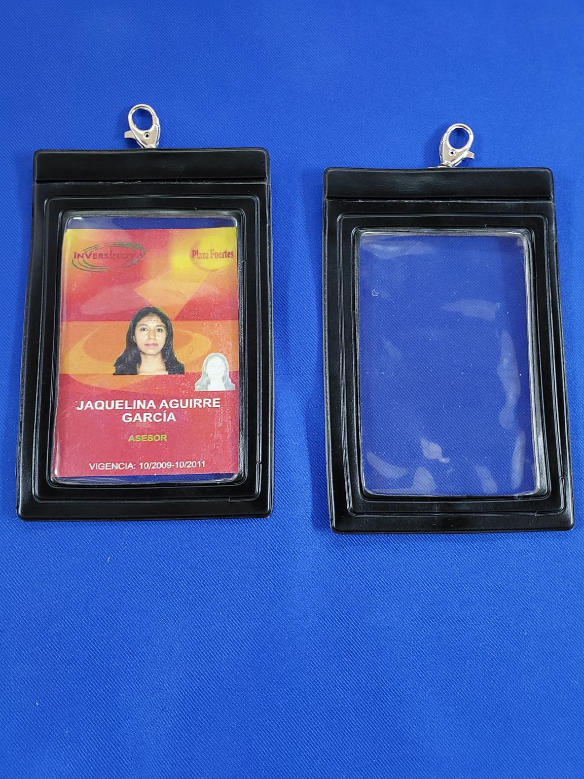 Porta gafete curpiel doble ventana 11.2x17.2