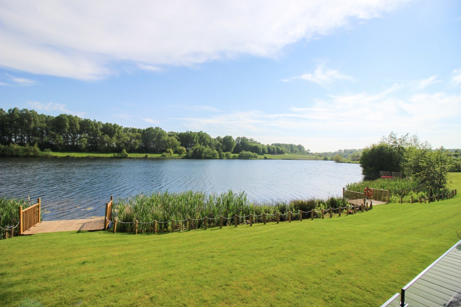 Luxurious lakeside lodges for sale Heron Lakes