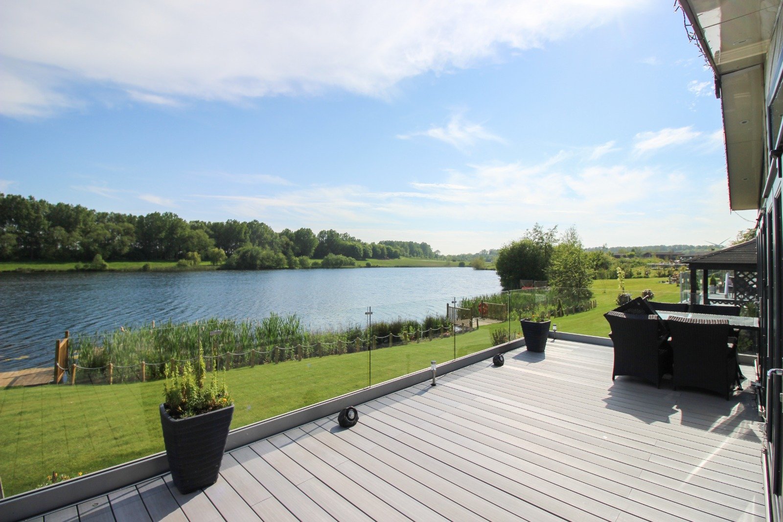 Luxury Lodges To Rent And For Sale Heron Lakes