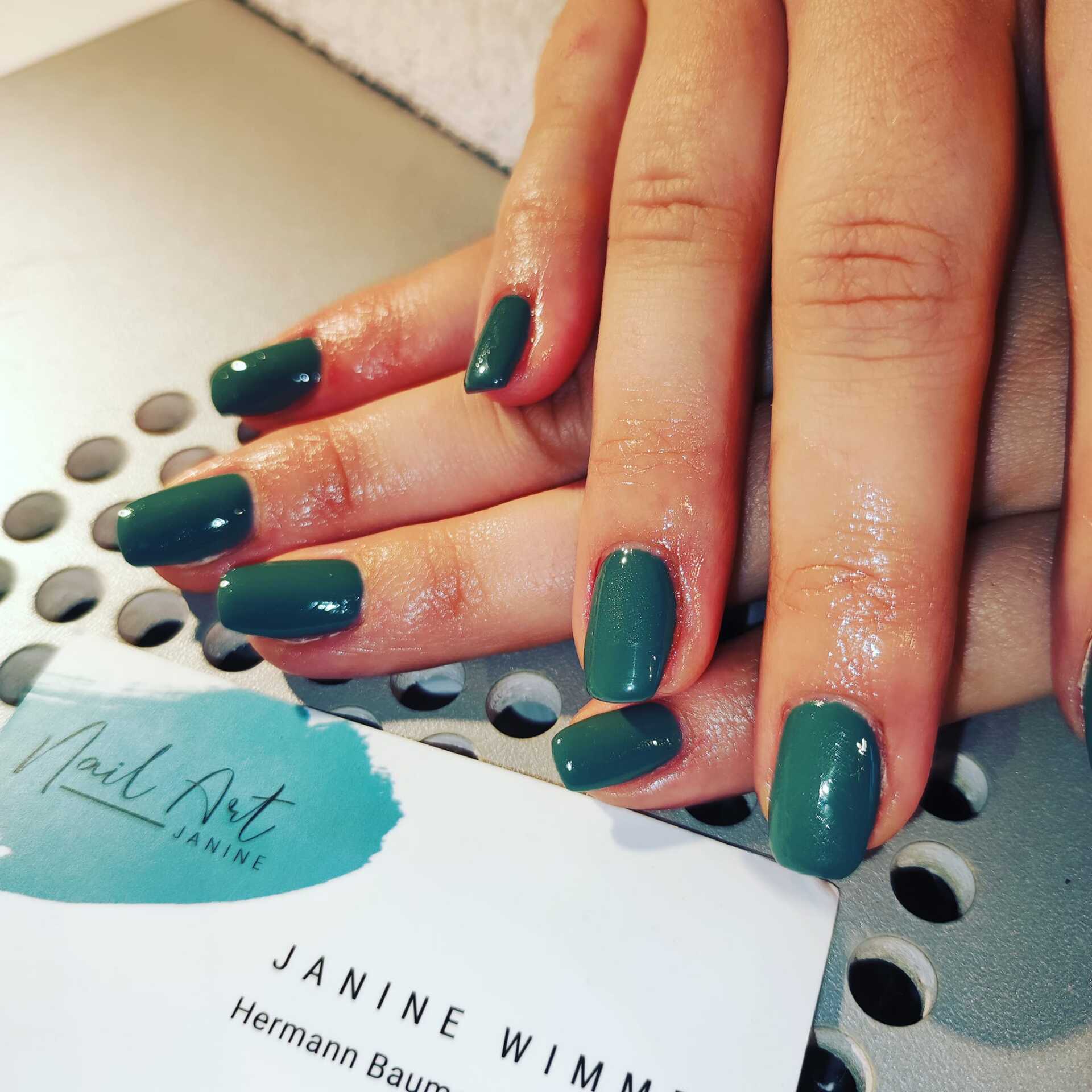 Fingernagelfarbe