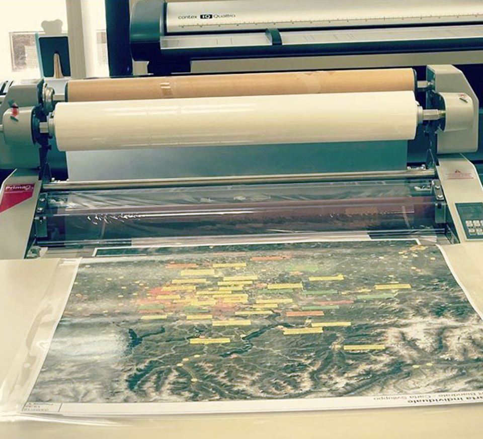 stampa di carta geografica fisica