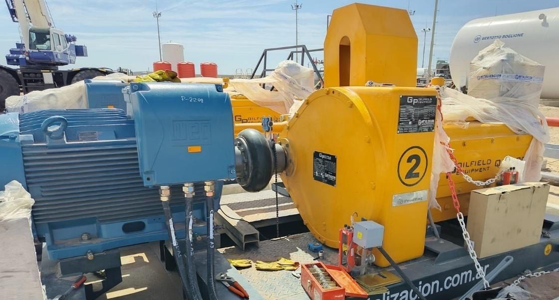 Bomba quintuplex en locación