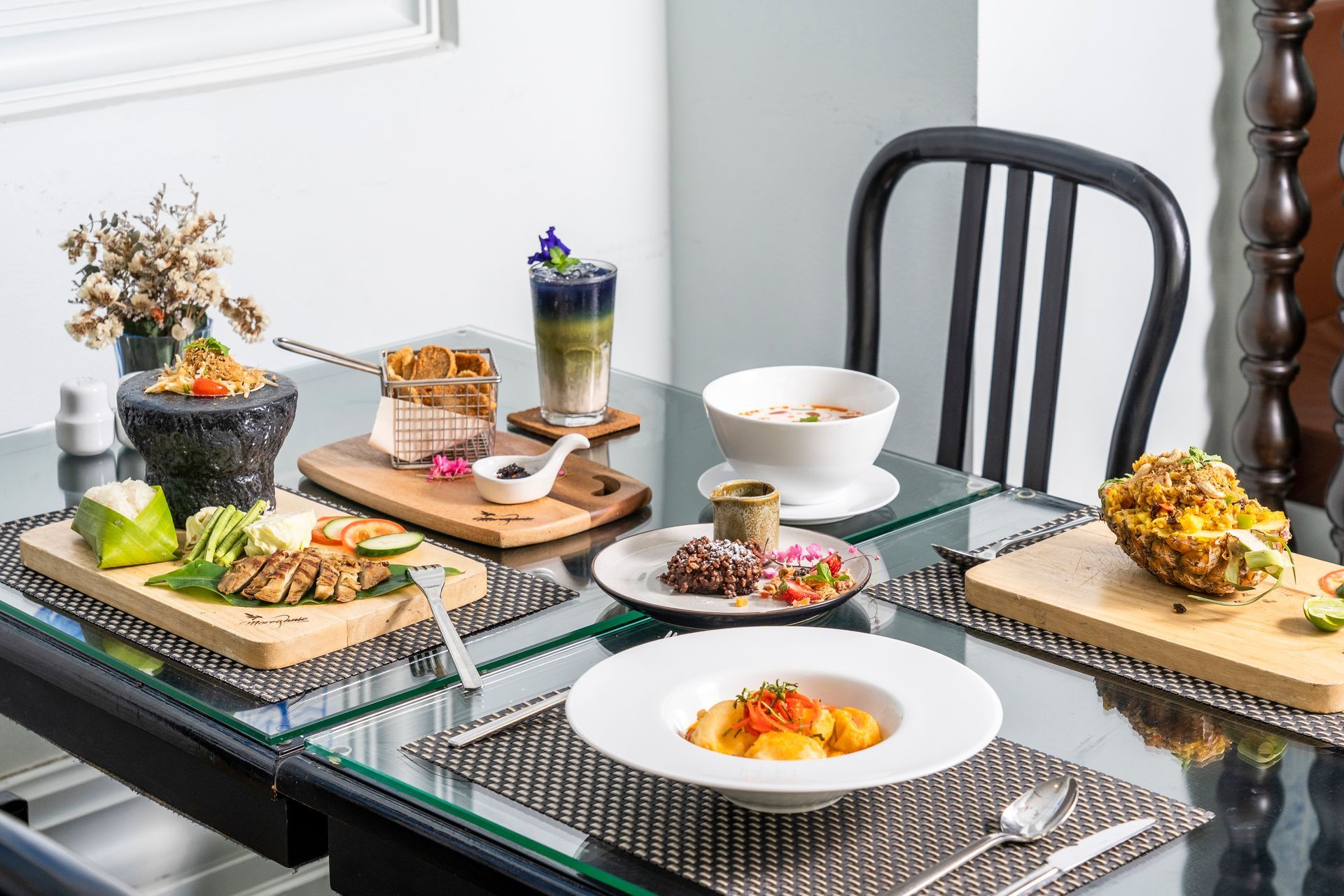 moreganic restaurant vegan food
