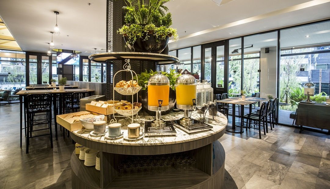 4k cafe cross vibe bangkok sukhumvit