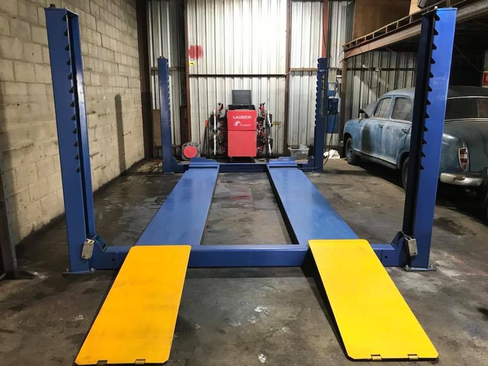 A Blue Lift Featuring The Word 'Launch' Prominently Displayed — Mechanic in Lismore, NSW