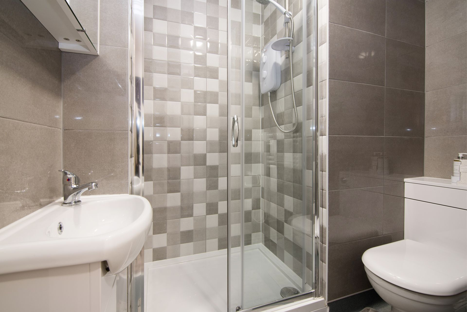 Stanley House Student Living bathroom