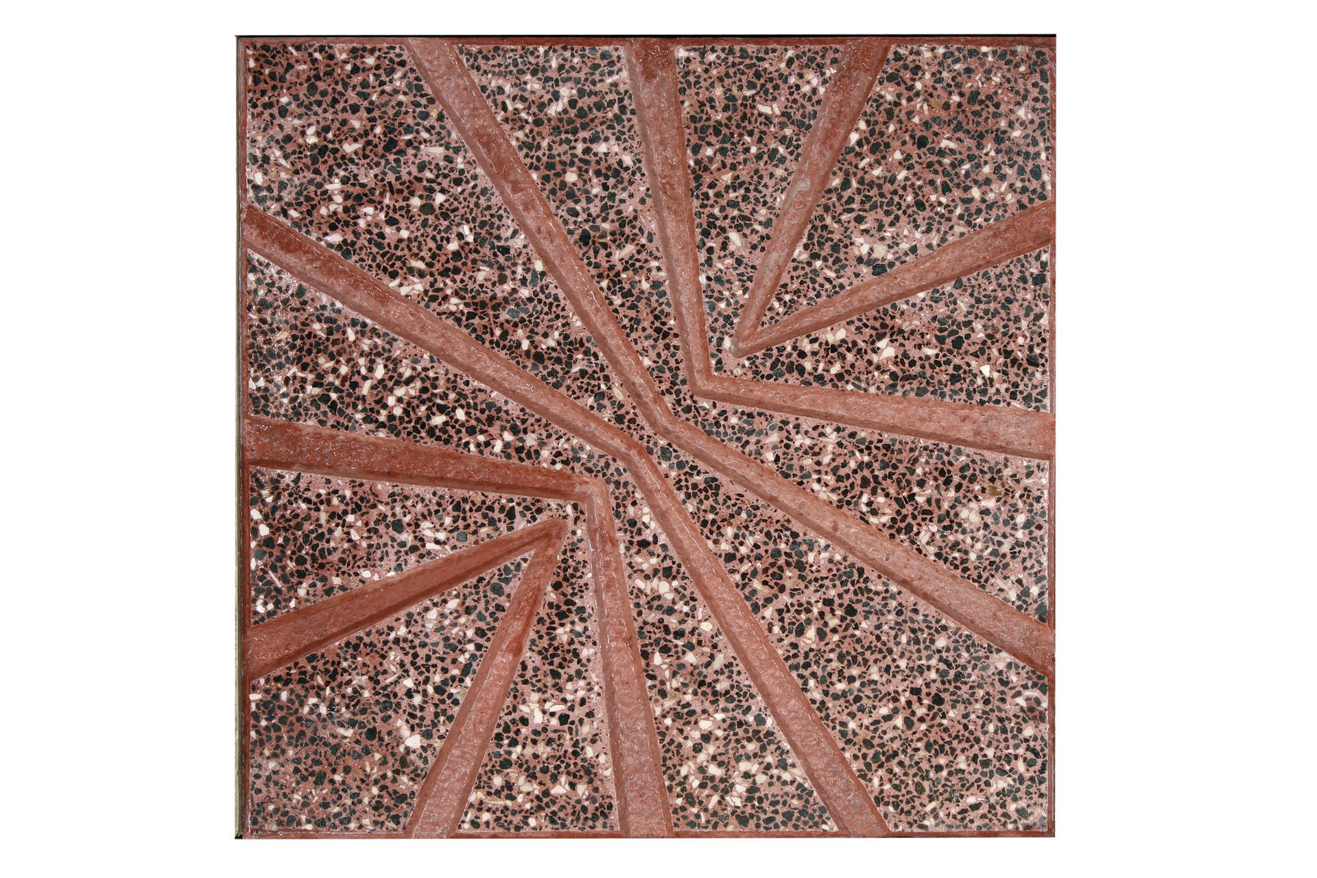 Piastrella quadrata in pietra con motivo a stella nei colori rosso-marrone e beige screziato.