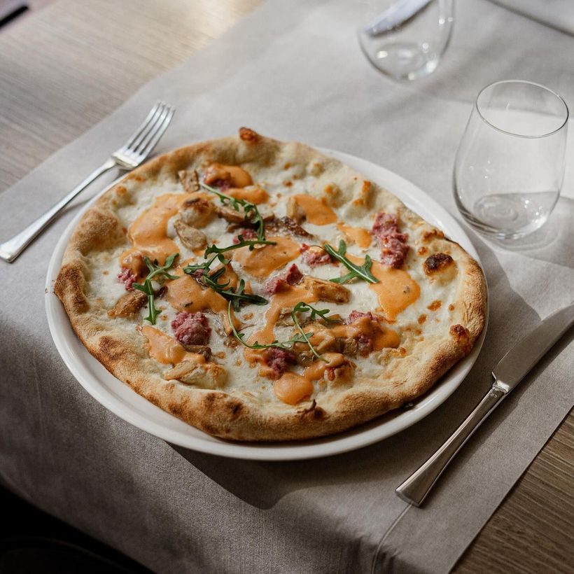 pizza gourmet di Le Grotte di Valganna, pizzeria in provincia di Varese
